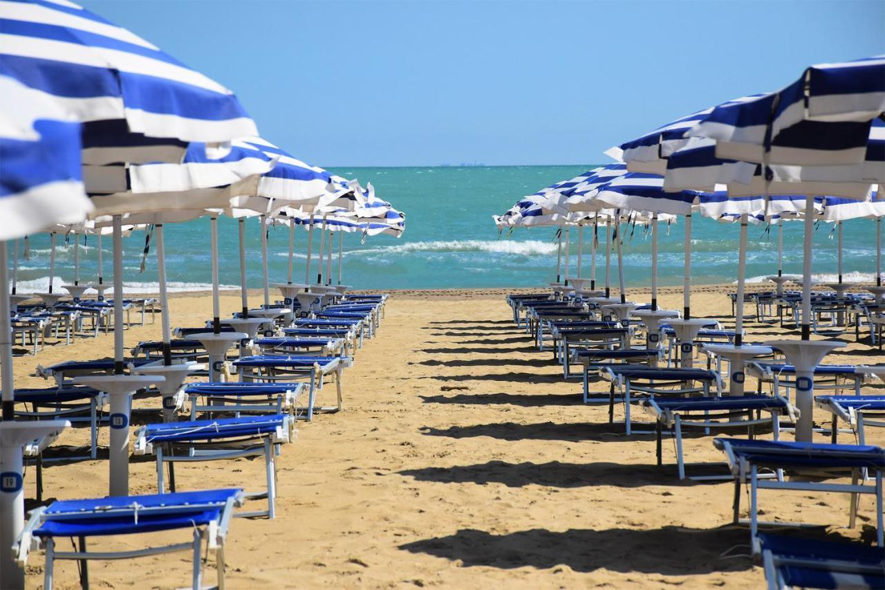 Hotel Ondina Lido di Jesolo Exterior foto